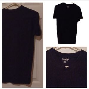 -- Men's Black T-Shirt Vneck